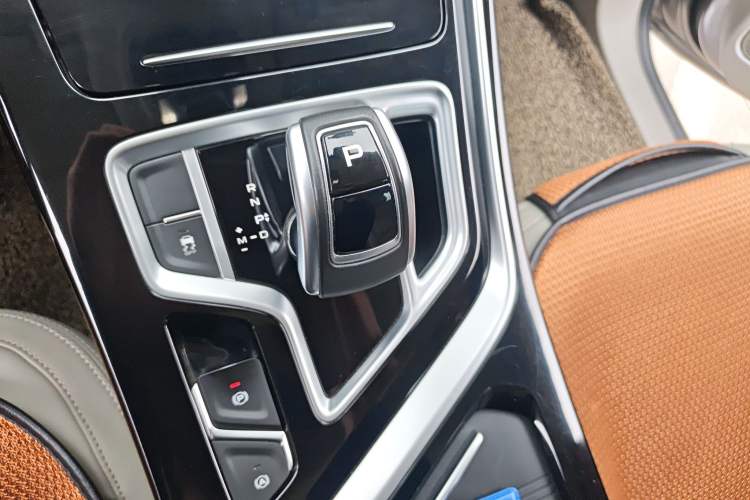 Used Geely Auto Jiajie 2019 1.8TD Automatic Enjoyment Model Gear Lever
