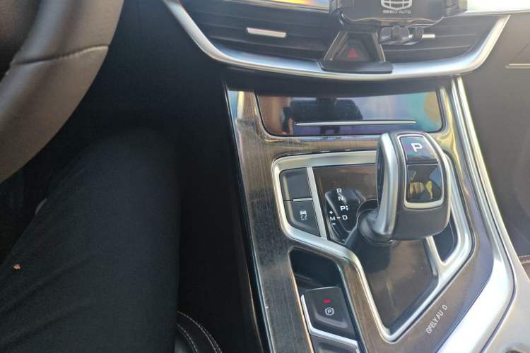 Used Geely Auto Jiajie 2019 1.8TD Automatic Luxury Model Gear Lever