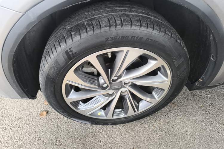 Used Geely Auto Jiajie 2019 1.5TD MHEV DCT Luxury Edition Left Front Wheel Hub