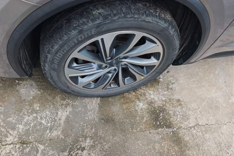 Used Geely Auto Jiajie 2019 1.5TD MHEV DCT Luxury Edition Left Front Wheel Hub