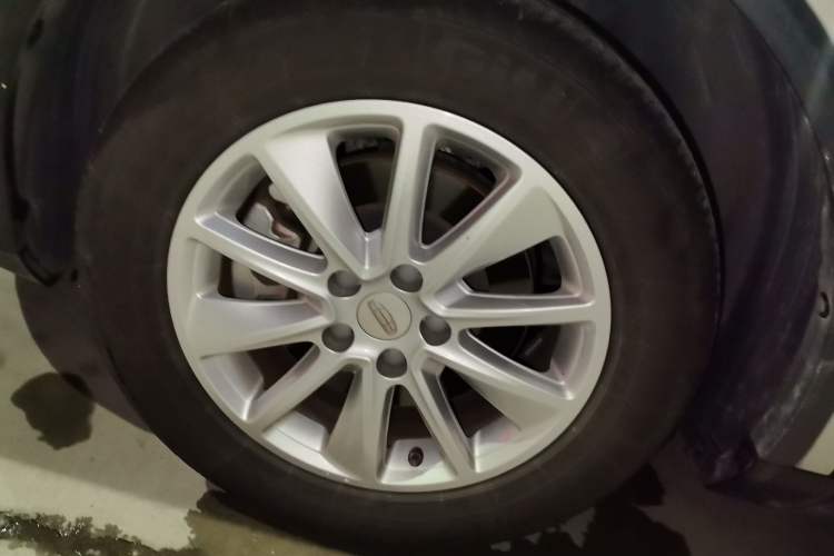 Used Geely Auto Jiajie 2019 1.8TD Automatic Enjoyment Model Left Front Wheel Hub