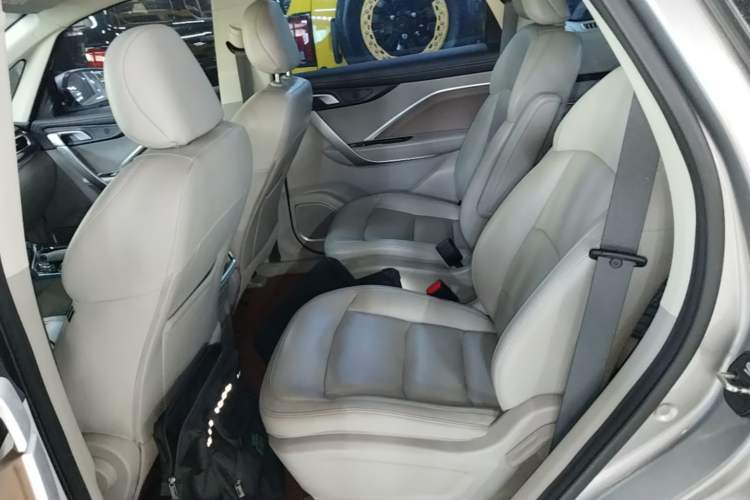 Used Geely Auto Jiajie 2019 1.8TD Automatic Enjoyment Model Left Rear Seat