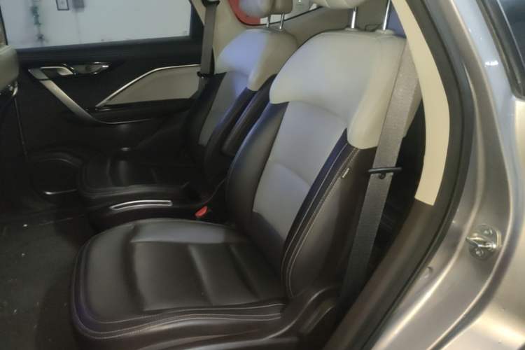 Used Geely Auto Jiajie 2019 1.5TD MHEV DCT Luxury Edition Left Rear Seat