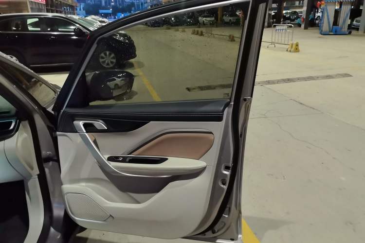 Used Geely Auto Jiajie 2019 1.8TD Automatic Enjoyment Model Right Front Door Interior