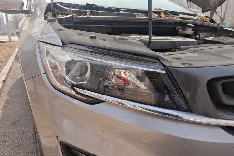 Used Geely Auto Jiajie 2019 1.8TD Automatic Enjoyment Model Right Front Headlight