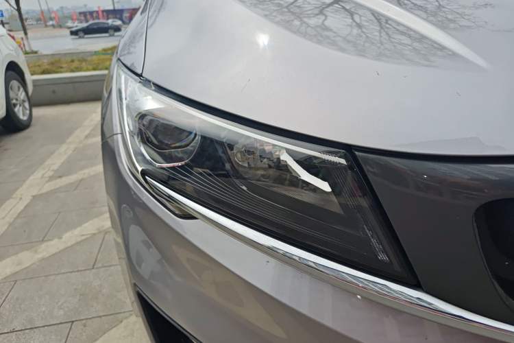 Used Geely Auto Jiajie 2019 1.8TD Automatic Enjoyment Model Right Front Headlight