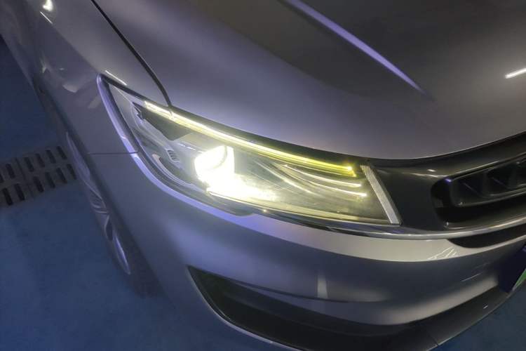 Used Geely Auto Jiajie 2019 1.5TD MHEV DCT Luxury Edition Right Front Headlight