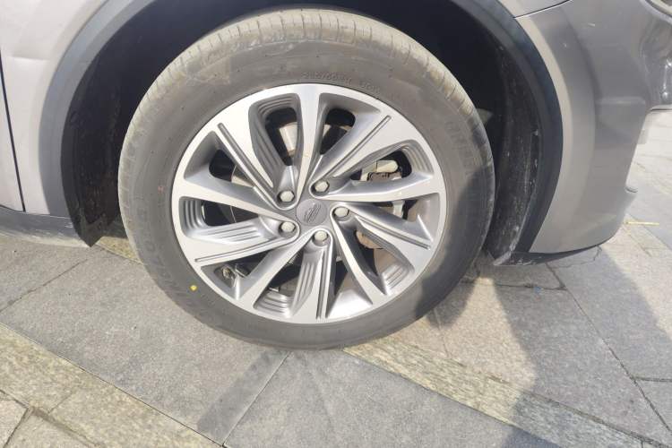 Used Geely Auto Jiajie 2019 1.5TD MHEV DCT Luxury Edition Right Front Wheel Hub