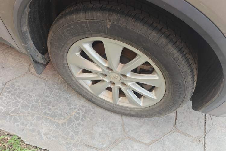 Used Geely Auto Jiajie 2019 1.5TD MHEV DCT Yaoxiang Edition Right Front Wheel Hub