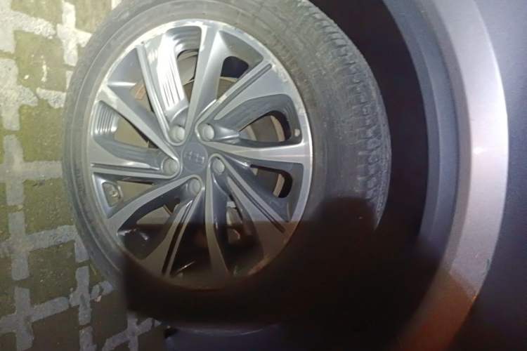 Used Geely Auto Jiajie 2019 1.5TD MHEV DCT Luxury Edition Right Front Wheel Hub