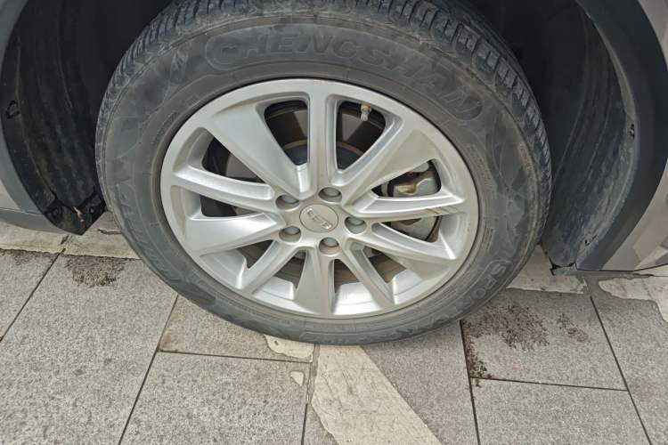 Used Geely Auto Jiajie 2019 1.8TD Automatic Enjoyment Model Right Front Wheel Hub
