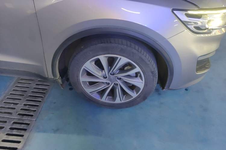 Used Geely Auto Jiajie 2019 1.5TD MHEV DCT Luxury Edition Right Front Wheel Hub