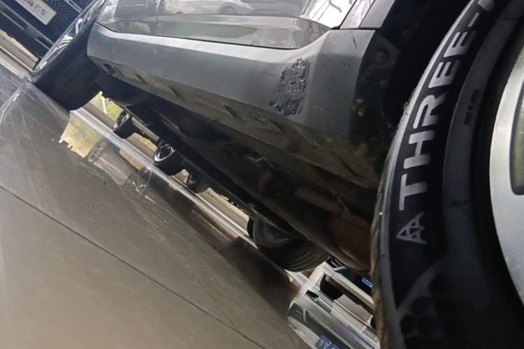 Used Geely Auto Jiajie 2019 1.5TD MHEV DCT Luxury Edition Right Side Sill