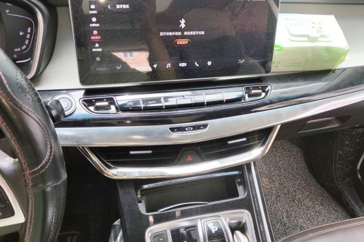 Used Geely Auto Jiajie 2019 1.5TD MHEV DCT Luxury Edition Audio And AC Panel