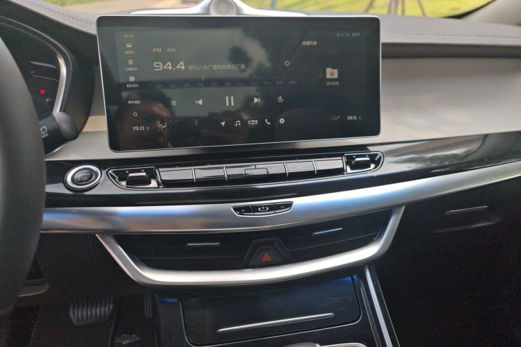 Used Geely Auto Jiajie 2019 1.5TD MHEV DCT Luxury Edition Audio And AC Panel