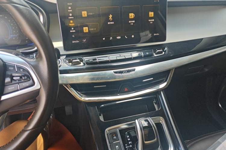 Used Geely Auto Jiajie 2019 1.5TD MHEV DCT Luxury Edition Audio And AC Panel