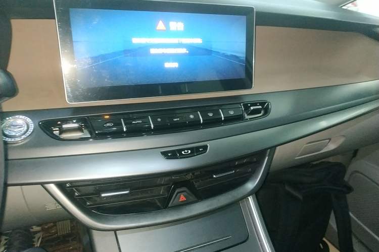 Used Geely Auto Jiajie 2019 1.5TD Manual Comfort Model Audio And AC Panel