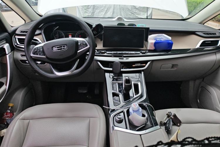 Used Geely Auto Jiajie 2019 1.8TD Automatic Enjoyment Model Center Console