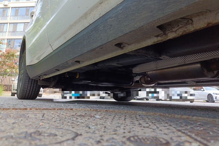 Used Geely Auto Jiajie 2019 1.8TD Automatic Zhaoxiang Model Chassis Front Right