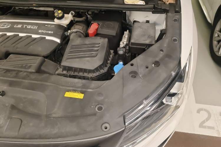 Used Geely Auto Jiajie 2019 1.5TD MHEV DCT Luxury Edition Engine Bay Left