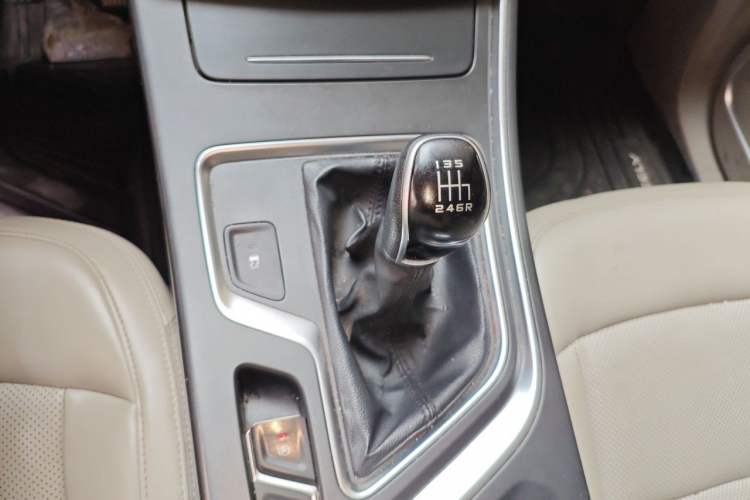 Used Geely Auto Jiajie 2019 1.5TD Manual Comfort Model Gear Lever
