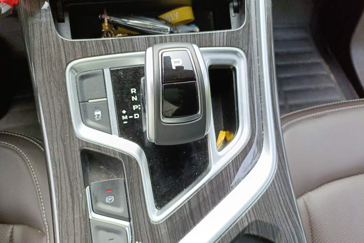 Used Geely Auto Jiajie 2019 1.8TD Automatic Zhaoxiang Model Gear Lever