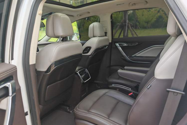 Used Geely Auto Jiajie 2019 1.5TD MHEV DCT Luxury Edition Interior 2