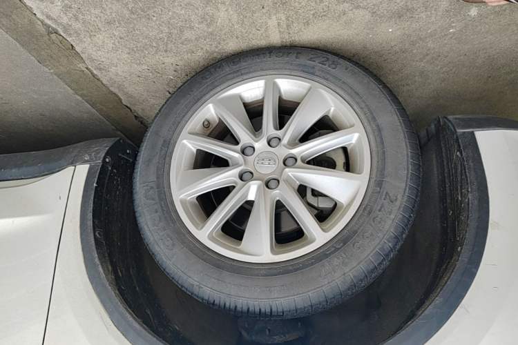 Used Geely Auto Jiajie 2019 1.5TD MHEV DCT Yaoxiang Edition Left Front Wheel Hub