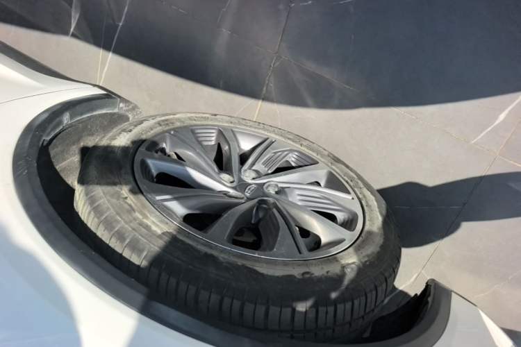 Used Geely Auto Jiajie 2019 1.5TD MHEV DCT Deluxe Edition Left Front Wheel Hub