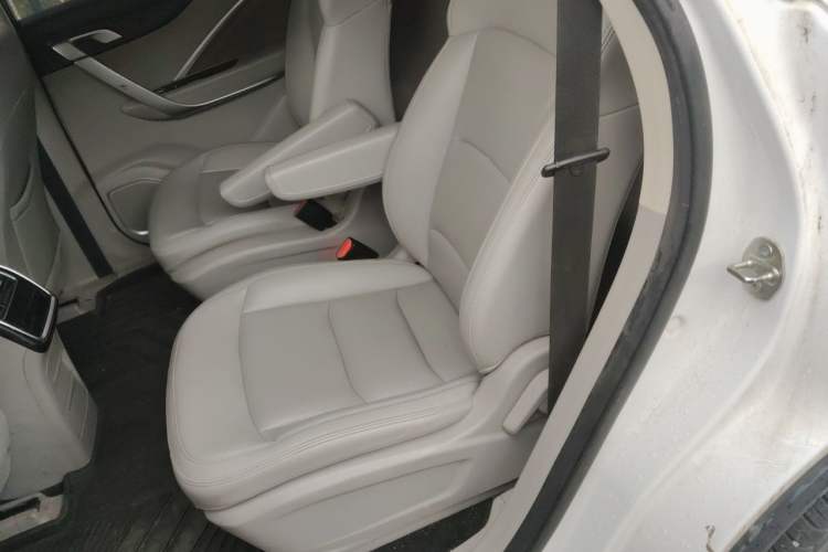 Used Geely Auto Jiajie 2019 1.8TD Automatic Enjoyment Model Left Rear Seat