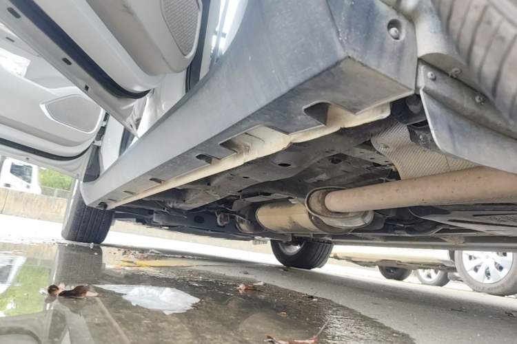 Used Geely Auto Jiajie 2019 1.8TD Automatic Enjoyment Model Left Side Sill