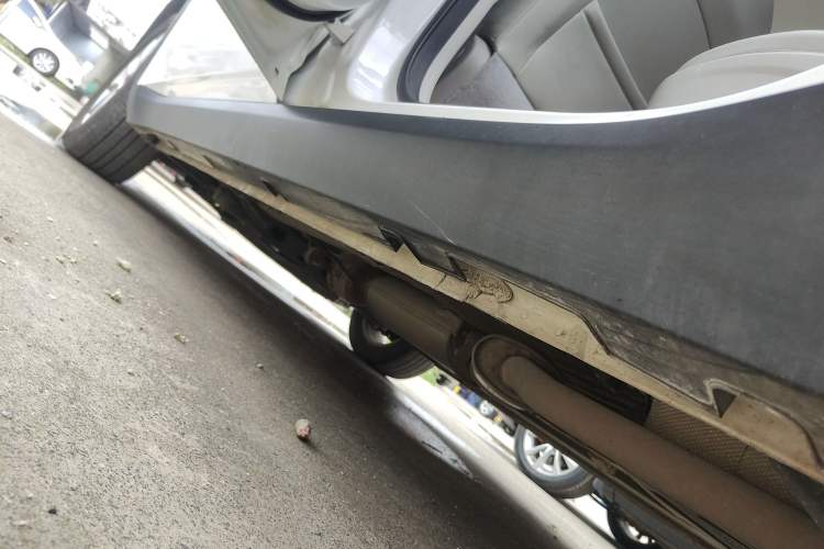 Used Geely Auto Jiajie 2019 1.8TD Automatic Enjoyment Model Left Side Sill