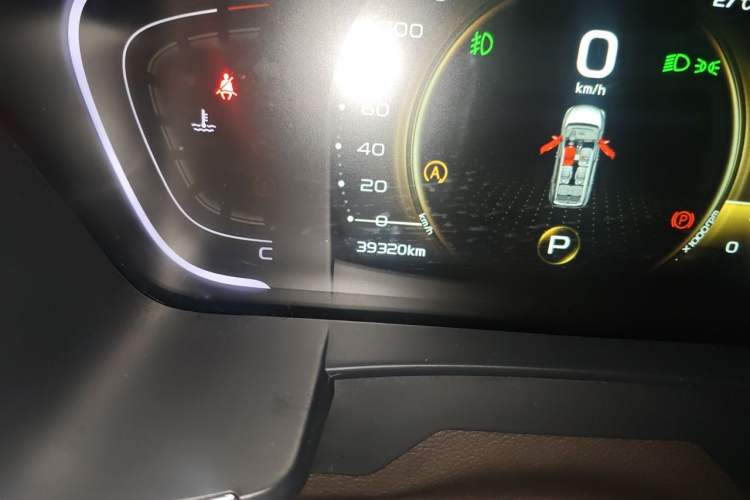 Used Geely Auto Jiajie 2019 1.5TD MHEV DCT Luxury Edition Odometer Close Up