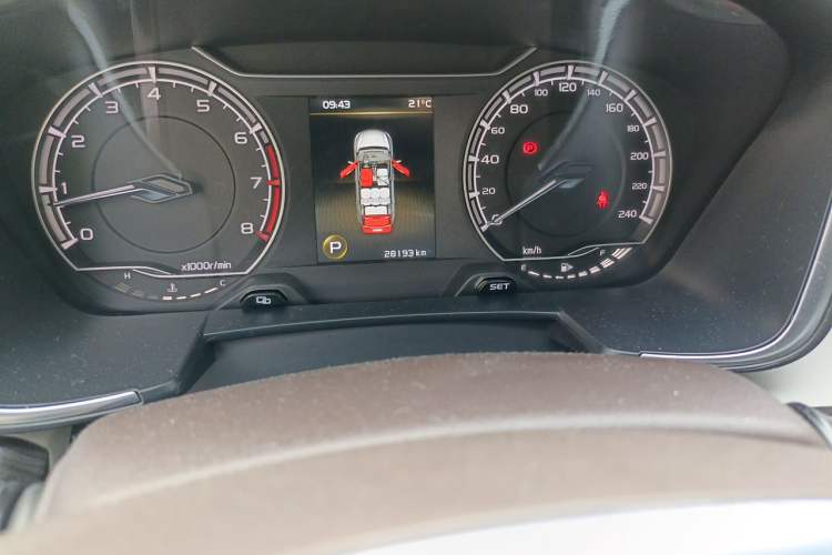 Used Geely Auto Jiajie 2019 1.8TD Automatic Zhaoxiang Model Odometer Close Up