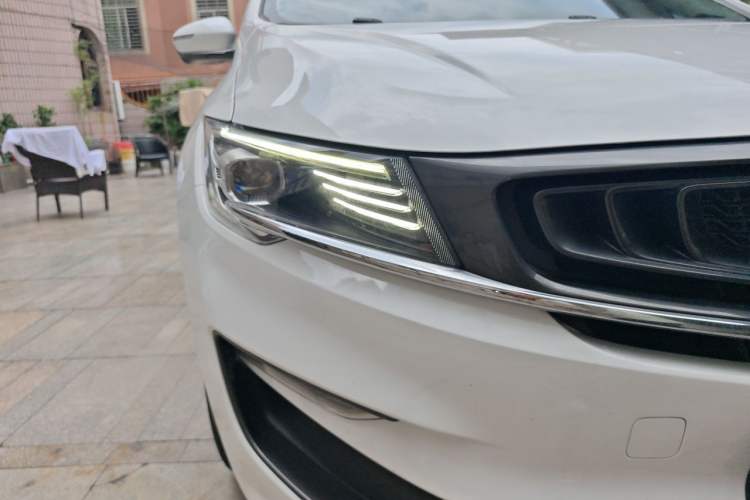 Used Geely Auto Jiajie 2019 1.5TD MHEV DCT Deluxe Edition Right Front Headlight