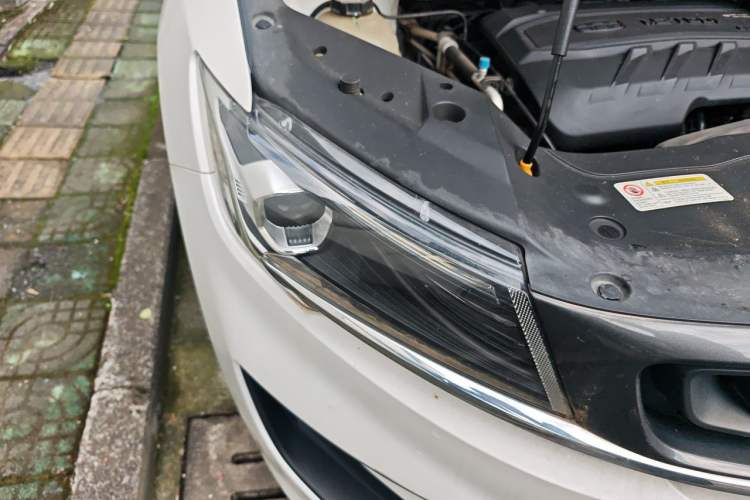 Used Geely Auto Jiajie 2019 1.5TD MHEV DCT Deluxe Edition Right Front Headlight