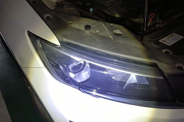 Used Geely Auto Jiajie 2019 1.8TD Automatic Enjoyment Model Right Front Headlight