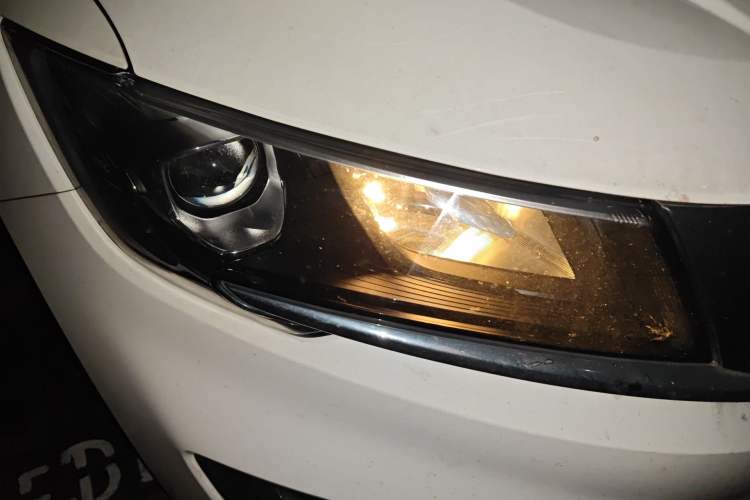 Used Geely Auto Jiajie 2019 1.8TD Automatic Enjoyment Model Right Front Headlight
