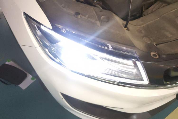 Used Geely Auto Jiajie 2019 1.5TD MHEV DCT Deluxe Edition Right Front Headlight
