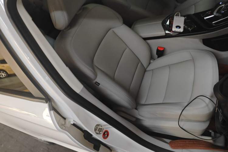 Used Geely Auto Jiajie 2019 1.8TD Automatic Enjoyment Model Right Front Seat