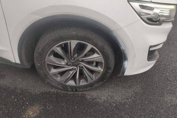 Used Geely Auto Jiajie 2019 1.5TD MHEV DCT Deluxe Edition Right Front Wheel Hub