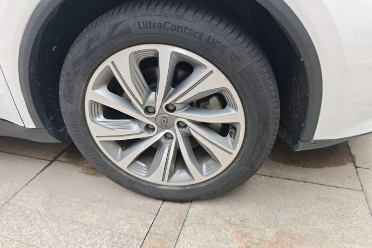 Used Geely Auto Jiajie 2019 1.5TD MHEV DCT Deluxe Edition Right Front Wheel Hub