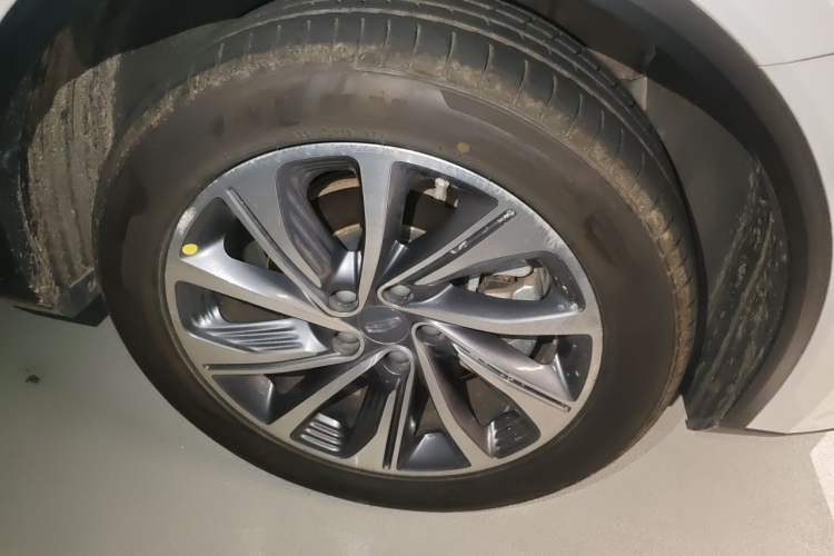Used Geely Auto Jiajie 2019 1.5TD MHEV DCT Luxury Edition Right Front Wheel Hub