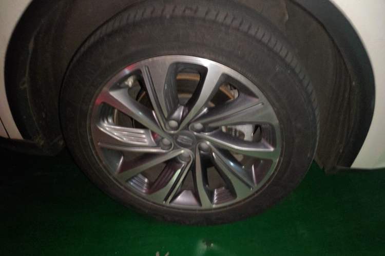 Used Geely Auto Jiajie 2019 1.5TD MHEV DCT Yaoxiang Edition Right Front Wheel Hub