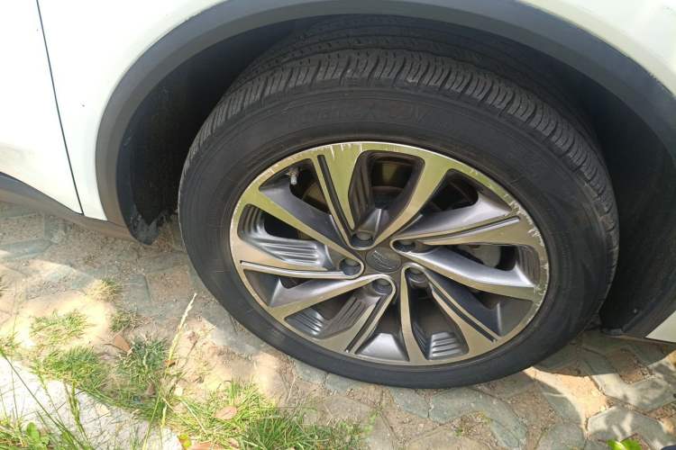 Used Geely Auto Jiajie 2019 1.5TD MHEV DCT Deluxe Edition Right Front Wheel Hub
