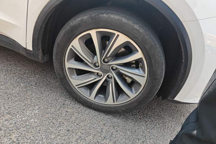 Used Geely Auto Jiajie 2019 1.5TD MHEV DCT Yaoxiang Edition Right Front Wheel Hub