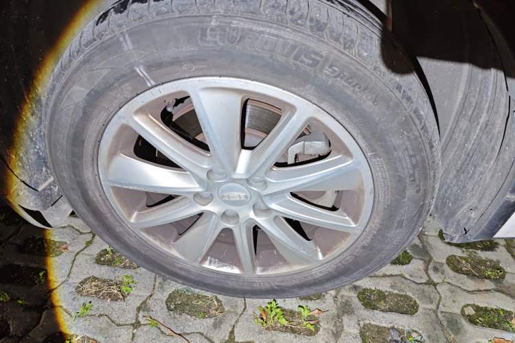 Used Geely Auto Jiajie 2019 1.8TD Automatic Enjoyment Model Right Front Wheel Hub