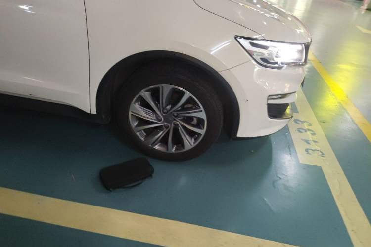 Used Geely Auto Jiajie 2019 1.5TD MHEV DCT Deluxe Edition Right Front Wheel Hub