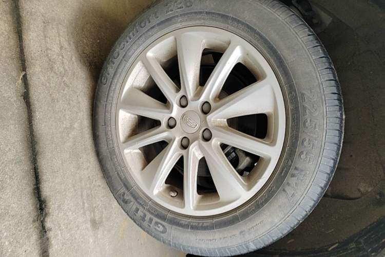 Used Geely Auto Jiajie 2019 1.5TD MHEV DCT Yaoxiang Edition Right Rear Wheel Hub