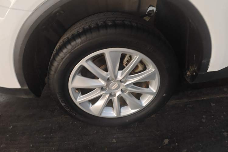 Used Geely Auto Jiajie 2019 1.8TD Automatic Enjoyment Model Right Rear Wheel Hub